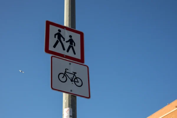 Peatones y Ciclistas en Georgia: Leyes 2026
