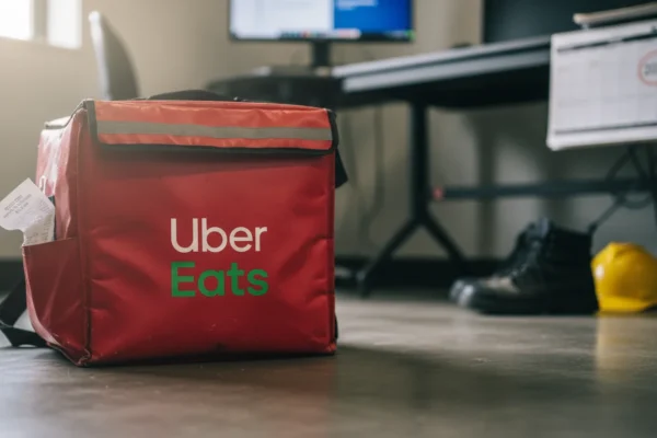 Macon Uber Eats: Derechos tras accidente 2026