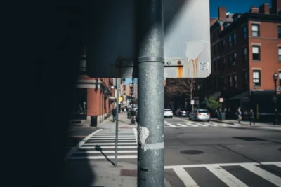 Accidentes Uber Boston: ¿Quién Paga en 2026?